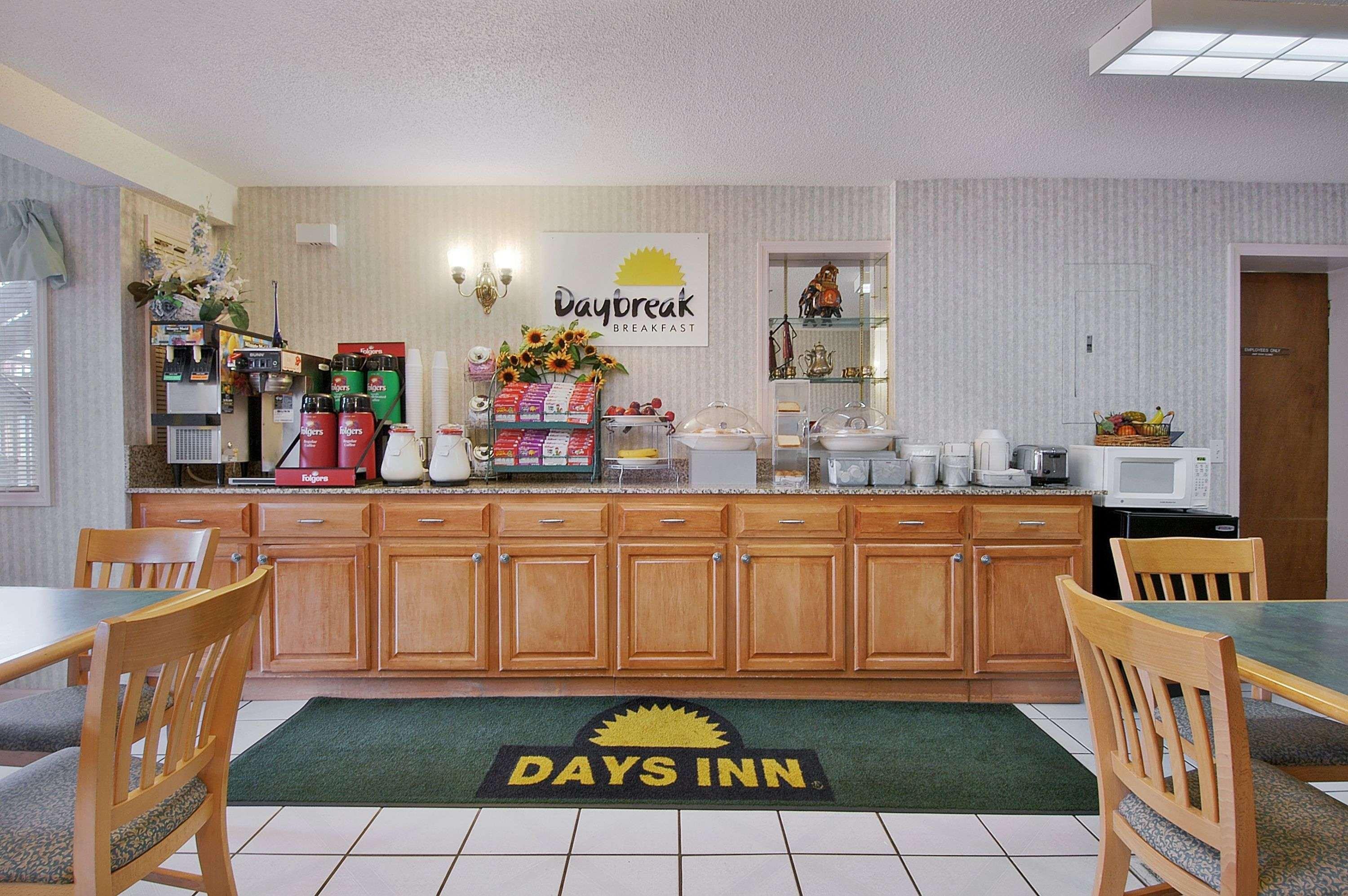 Days Inn By Wyndham Cartersville Exterior photo
